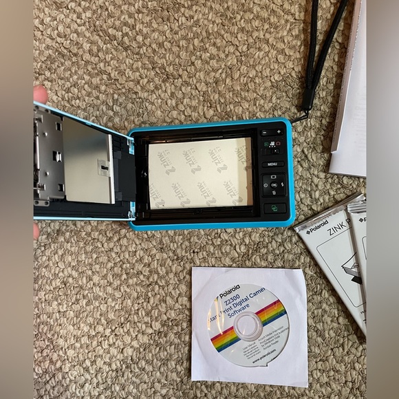 Polaroid Z2300 10MP Digital Instant Print Camera (Blue) - Picture 3 of 10